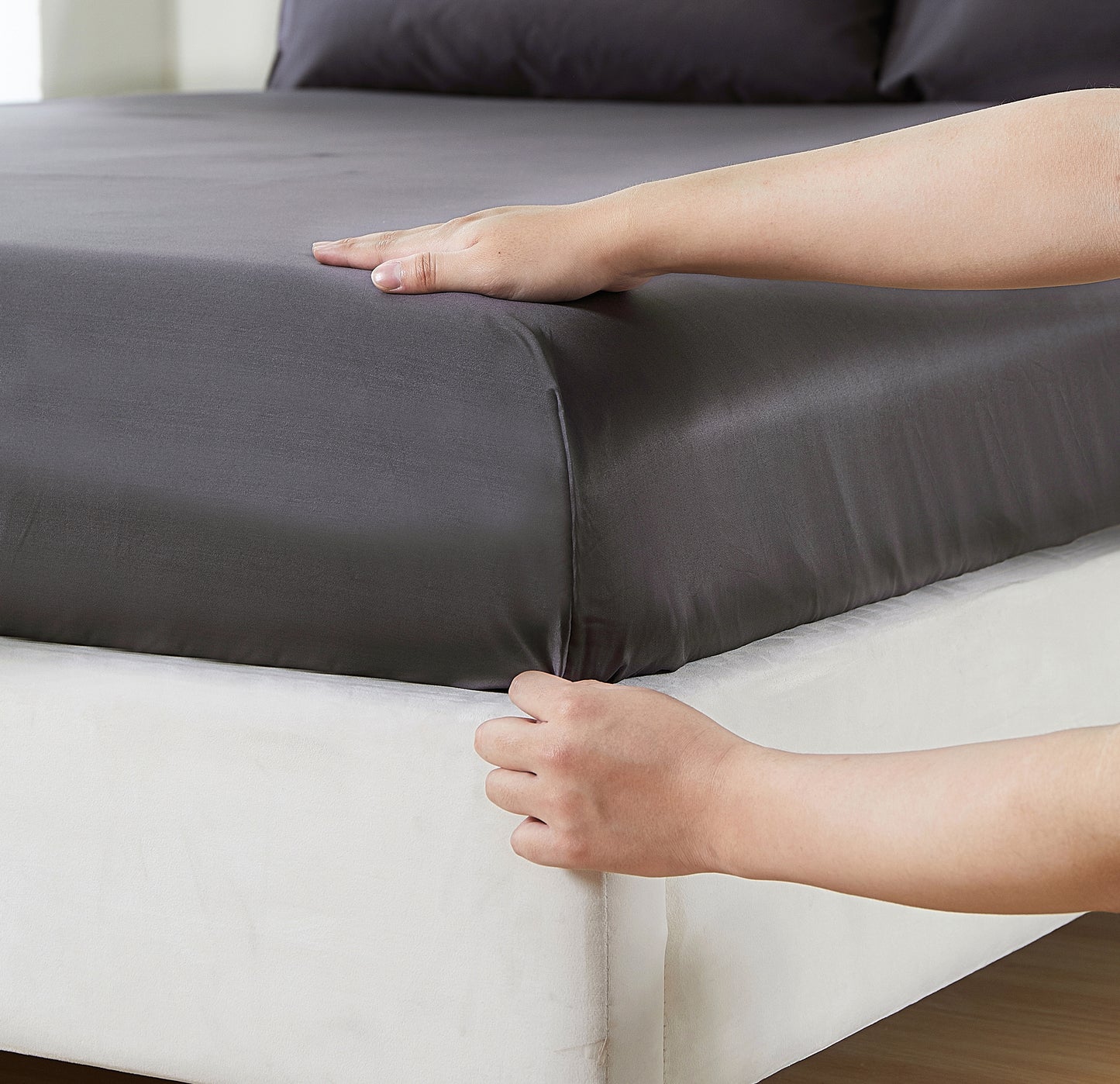 Panax 100% Cotton 80x80s/400TC Luxury Bed Sheet Set with Flat Sheet, Fitted Sheet & Pillowcases (Dark Grey)